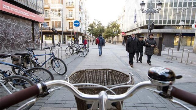 La bici, el vehículo urbano del futuro, busca su sitio en las ciudades