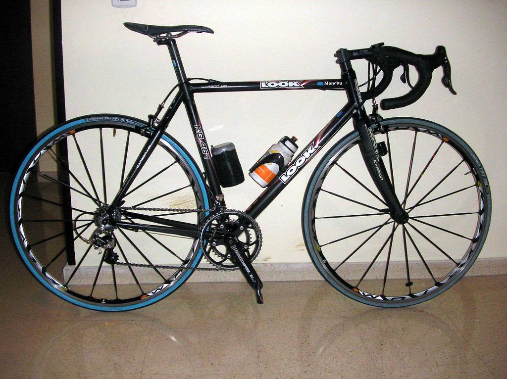 #BiciRobada Look KG461 negra con detalles en rojo y plata :: Robada en un trastero de Oviedo