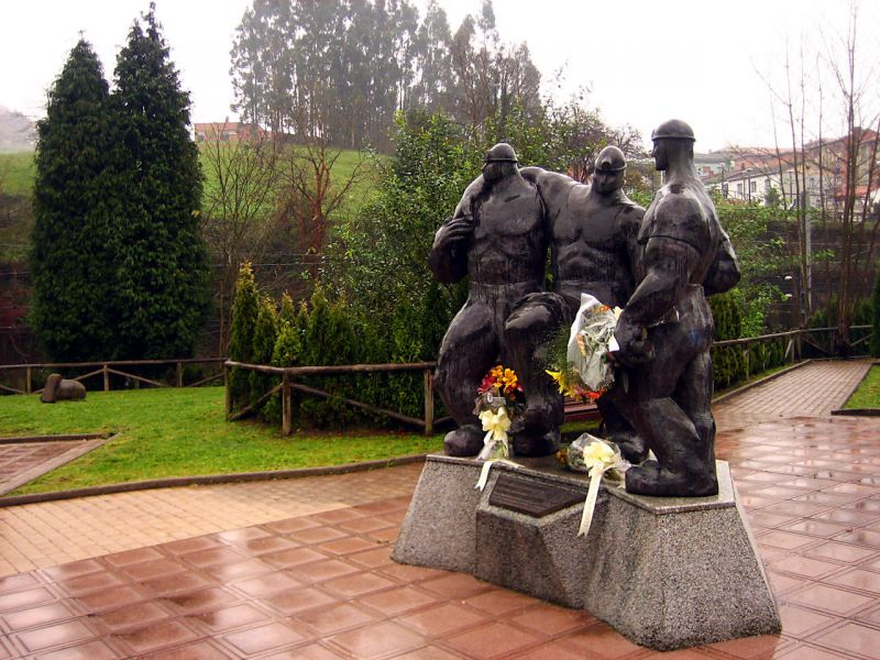 Monumento al minero de Pumarabule (Carbayín, Siero)