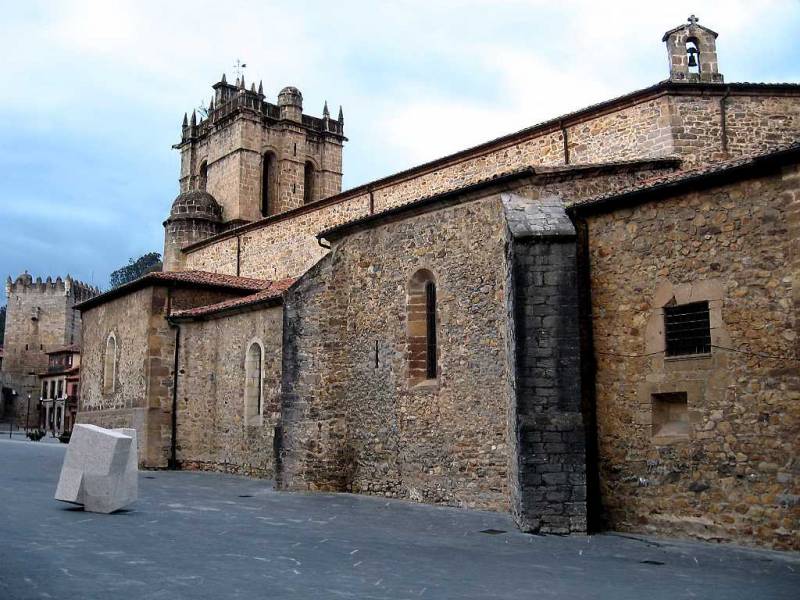 Colegiata de Santa María La Mayor, Salas