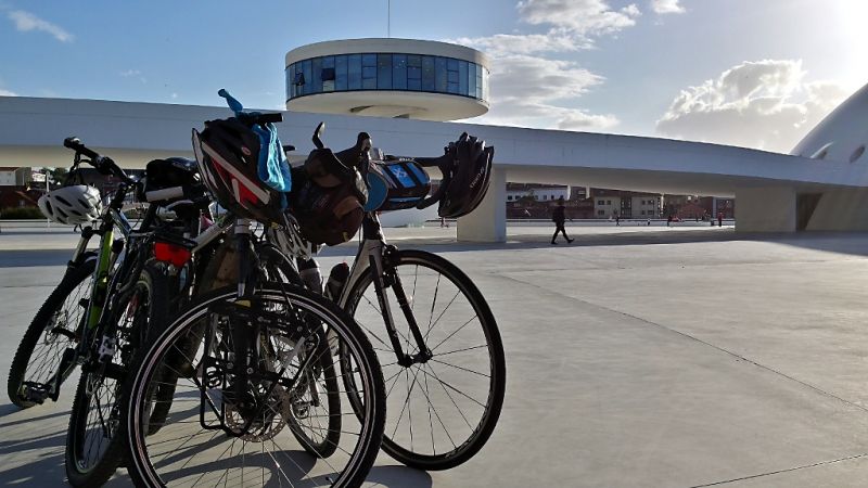 Bike, Sun & Soul en Niemeyer
