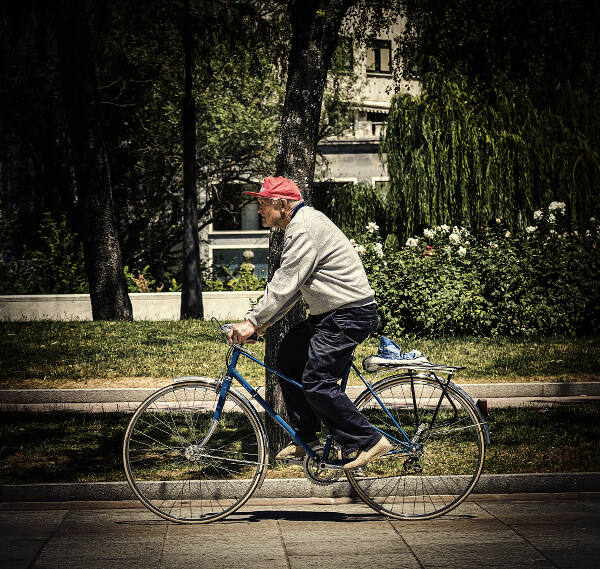 La bici no tiene edad. Autor: Tomás Melgosa Sebastián
