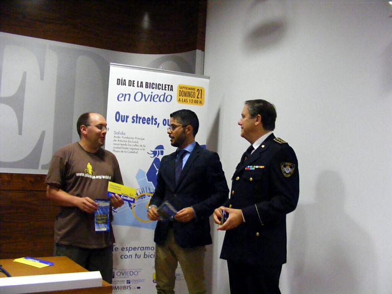 Durante los actos de presentación de la Semana Europea de la Movilidad de Oviedo 2014