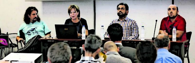 Rafa Fernández, Tita Caravera, Raimundo García y Marcos Ortega, ayer, durante el coloquio. / JORGE PETEIRO